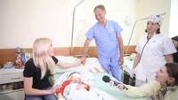 Відомий німецький хірург безкоштовно оперуватиме дітей з усієї України