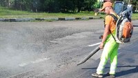 Ремонтують дорогу Луцьк-Рівне (ФОТО)