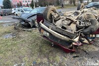 Автомобіль відкинуло на двох дітей, що йшли тротуаром: На Рівненщині сталася жахлива ДТП (ФОТО)