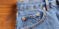 Маленька кишенька на джинсах: Для чого насправді вона?