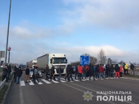 Трьох учасників акції затримали. «Авто Євро Сила-Рівне» збирається біля райвідділу поліції (ВІДЕО)