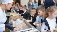 В якій школі на Рівненщині організували харчування у вигляді «шведського столу»