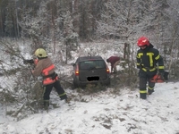 На Рівненщині рятувальники надавали допомогу у ліквідації наслідків ДТП (ФОТО)