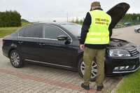 Автівки залишилися на польському кордоні: два українця додому повернулися власним ходом