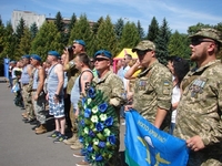 Солдатської каші поїли усі: як у Рівному відзначили День аеромобільних військ України (ФОТО)