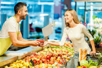 Як разом із покупками не принести в дім бідність: народні прикмети