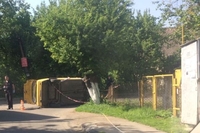 У Рівному перекинувся автомобіль (ФОТО)