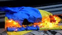 Українець напідпитку зірвав і спалив прапор України: йому загрожує до 3 років в'язниці