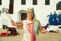 Lady Gaga зняла кліп за мотивами фільму Параджанова