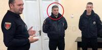 Поліцейський на Одещині позичив $300 тисяч, обікрав квартиру і повісився?