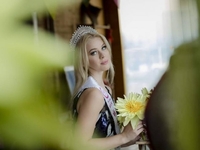 Ефектна блондинка з Рівненщини представляє Україну у Піднебесній (ФОТО)