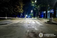 У Костополі розшукують родичів чоловіка, якого збив мотоцикліст: потерпілий без свідомості у лікарні