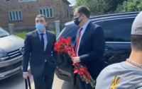 «Група німих чи що?», - працівникам російського консульства завадили покласти квіти до пам’ятника Пушкіну