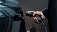 Цей хитрий трюк заряджає електрокар безкоштовно