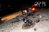 Численні переломи та забої: Мотоцикліст тяжко травмувався у ДТП на Сарненщині