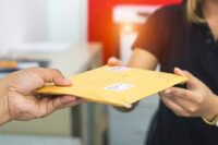 Українка поділилася, чому її трусить при вигляді поштової скриньки у Німеччині