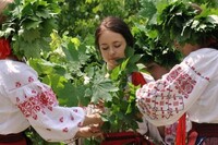 5 справ, які потрібно встигнути зробити до Трійці: народні прикмети