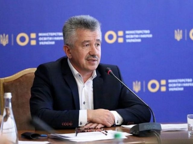 Керівник обласного управління освіти і науки Петро Коржевський