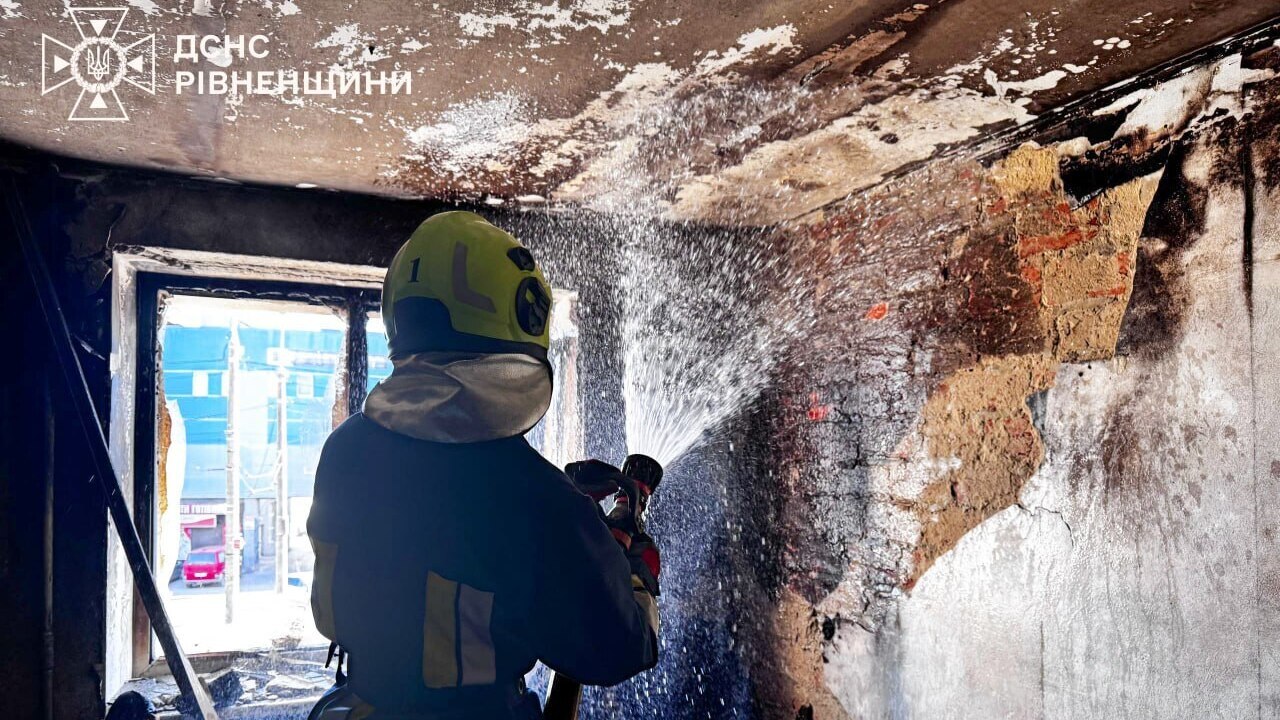 Смертельна пожежа у Рівному: в квартирі багатоповерхівки знайшли тіло чоловіка