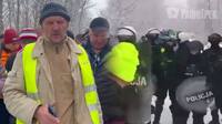 Терпець увірвався: заблоковані на кордоні водії з України йдуть на радикальні міри (ВІДЕО)