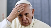  
Папа Франциск пообіцяв викорінити сексуальне насильство в церкві після останнього скандалу