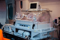 Автомобіль швидкої допомоги з «капсулою життя» подарували Рівненській лікарні (ФОТО)