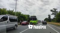 Біля Рівного на трасі Київ - Чоп легковик зіткнувся з пасажирським автобусом (ВІДЕО)