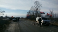 На Рівненщині активісти перекривають дорогу