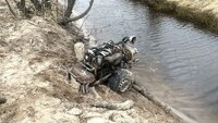 Бурштинокопачі працюють: На півночі  Рівненщини знайшли мотопомпи 