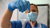 Якими вакцинами проти коронавірусу зараз можуть вакцинуватися мешканці Рівненщини (ПЕРЕЛІК)