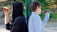 «Ану, дивись у вічі»: Стало відомо, скільки на Рівненщині школярів від 10 років вживають алкоголь (ФОТО)
