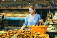 Прогноз цін на картоплю та соняшникову олію в Україні: чого чекати восени 2025