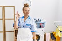 Запах секонд-хенду зникне миттєво: копійчаний лайфхак із простим розчином