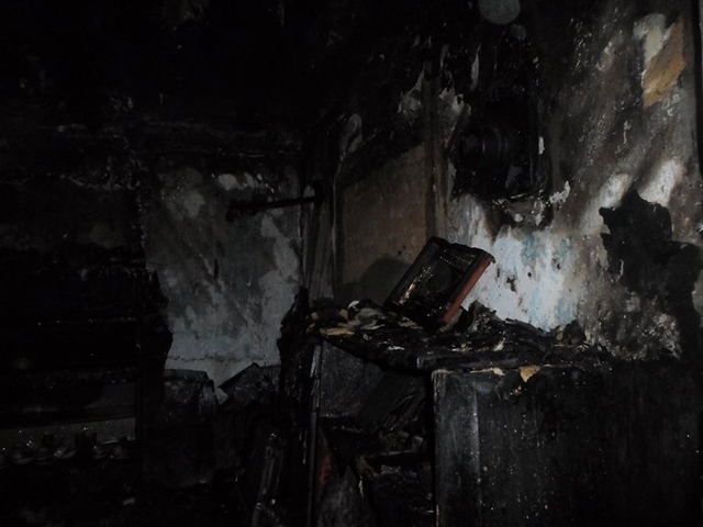 Наслідки пожежі на Орлова,6. ФОТО від прес-служби ДСНС в області.