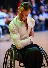 Рівненський чемпіон з танців на візках може стати спортсменом місяця у світі