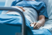 Рідні 33-річної жінки, яка померла, чекаючи результатів на коронавірус, обурені діями лікарів 