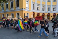 Масові сутички на ЛГБТ-прайді в Одесі: 29 правоохоронців отримали опіки від газових балонів (ФОТО/ВІДЕО)