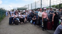 Чому сотні українців щодня товчуться у чергах на кордоні з Польщею 