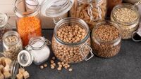 Три продукти на кухні, які притягують в дім гроші: народні прикмети