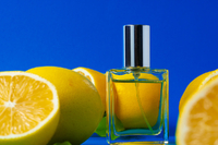 Чоловіків потягне як магнітом: назвали найкращі жіночі парфуми