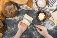 Зберігання масла по-французьки: Секрет від господинь, який не дасть продукту зіпсуватися