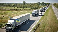 Майже 850 вантажів гумдопомоги вже прибули до України (ФОТО)