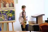 У Рівному Хомко дав хлопчику гроші за гру на саксофоні  (ФОТО)