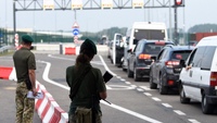 Кому заборонять виїзд за кордон: повний список чиновників 