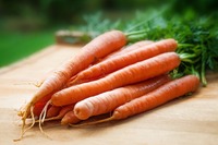 Тримайтеся від такої моркви подалі: чому не радять купувати митий овоч 