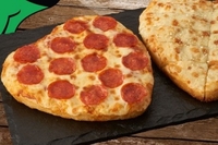 До Дня всіх закоханих – піца у формі серця