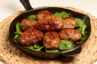 Ціла гора котлет всього з 300 г фаршу: треба додати один продукт (РЕЦЕПТ)