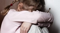 Жах на Острожчині: вітчим ґвалтував 10-річну доньку та знімав усе на відео