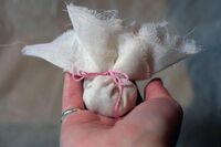 Не тільки яйце: 5 предметів, на які найчастіше наводять порчу на смерть та бідність