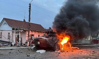 Палають танки: під Києвом зупинили колону орків (ФОТО/ВІДЕО)